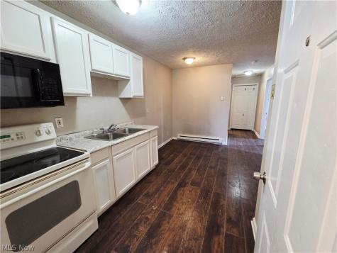 1302 Broadway Avenue Lorain OH 44052