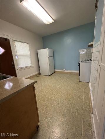 11013 Harvey Avenue Cleveland OH 44104