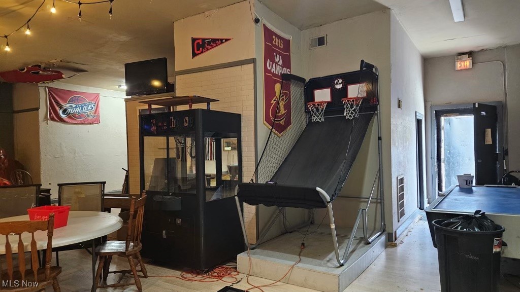 4450 Broadview Road Cleveland OH 44109