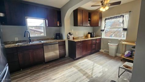 4450 Broadview Road Cleveland OH 44109