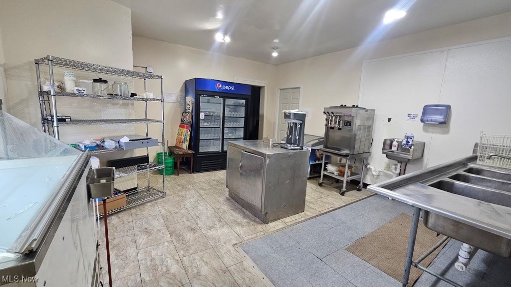 4450 Broadview Road Cleveland OH 44109