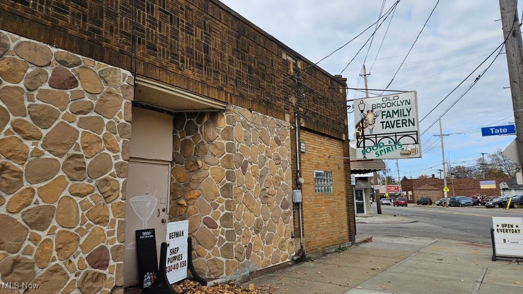 4450 Broadview Road Cleveland OH 44109