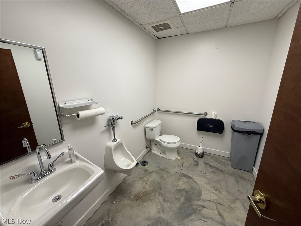 4635 Northfield Road North Randall OH 44128
