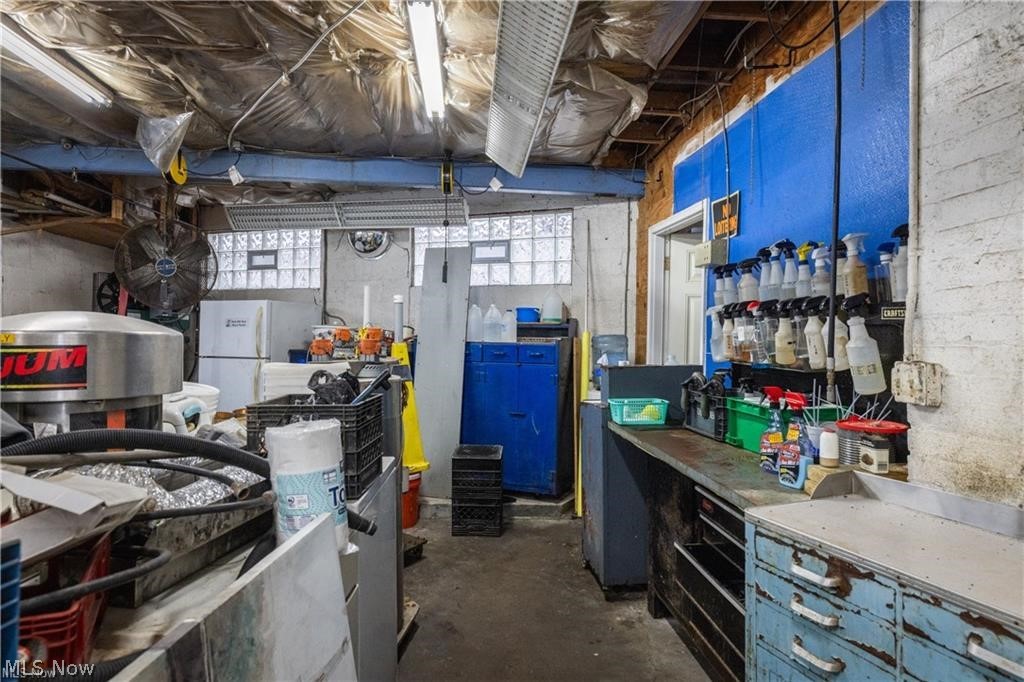 2050 W 65th Street Cleveland OH 44102