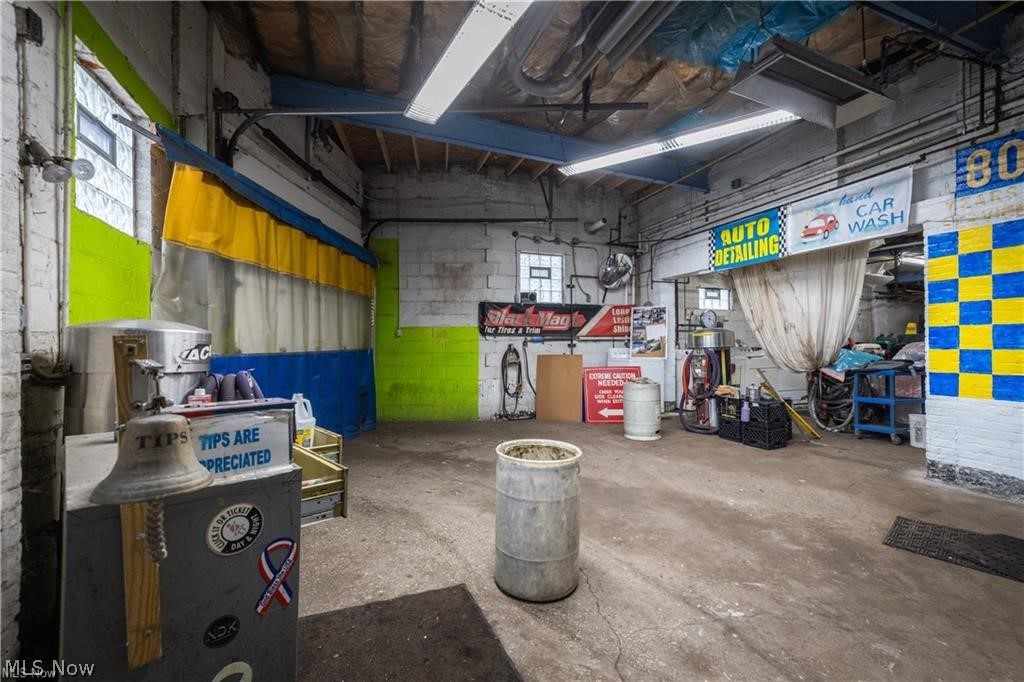 2050 W 65th Street Cleveland OH 44102