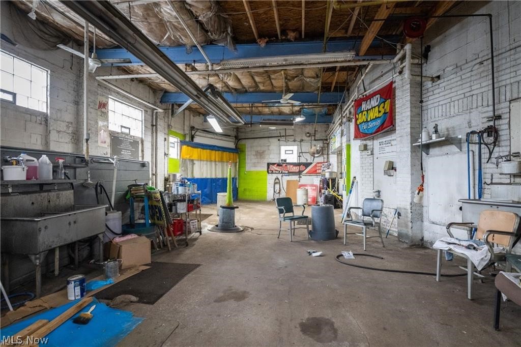 2050 W 65th Street Cleveland OH 44102