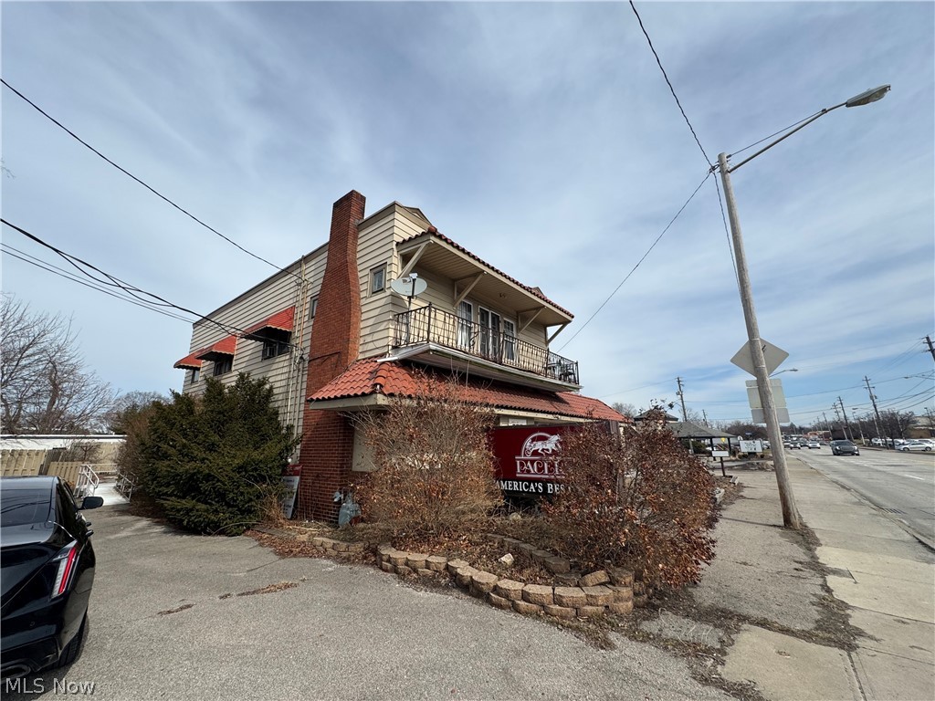 9047 Mentor Avenue Mentor OH 44060