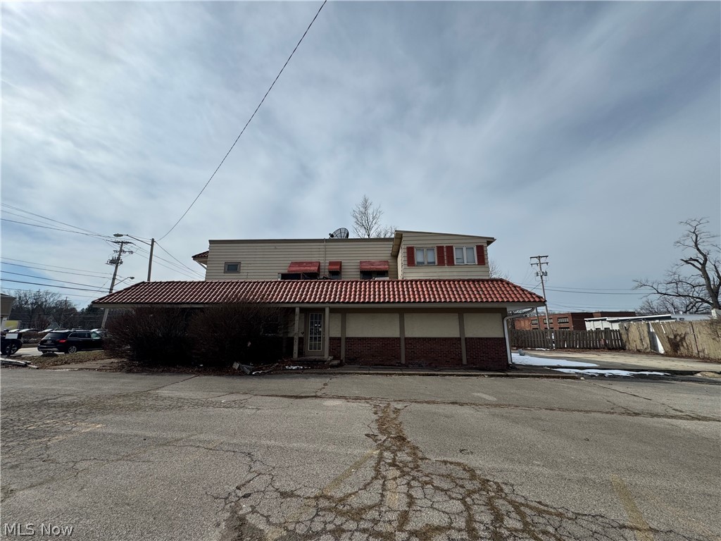 9047 Mentor Avenue Mentor OH 44060