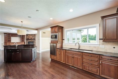 4250 Lynn Road Ravenna OH 44266