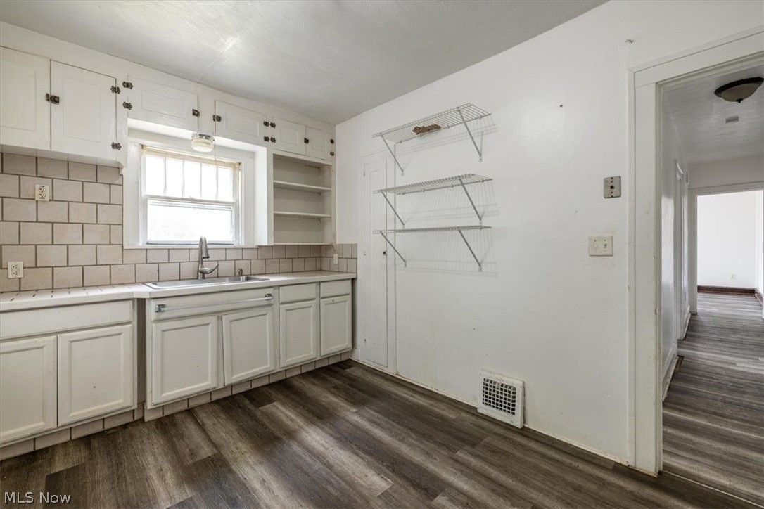3541 W 105th Street Cleveland OH 44111