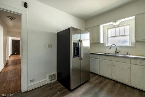 3541 W 105th Street Cleveland OH 44111