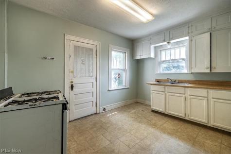 3541 W 105th Street Cleveland OH 44111