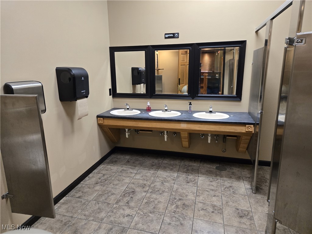 3463 Fulton Road Cleveland OH 44109