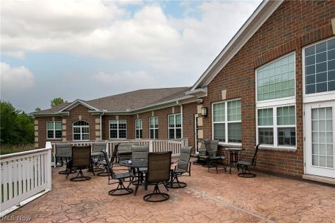 387 Golfview Lane Highland Heights OH 44143