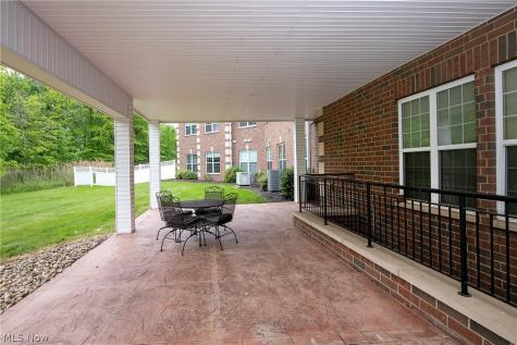 387 Golfview Lane Highland Heights OH 44143