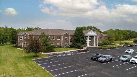 387 Golfview Lane Highland Heights OH 44143