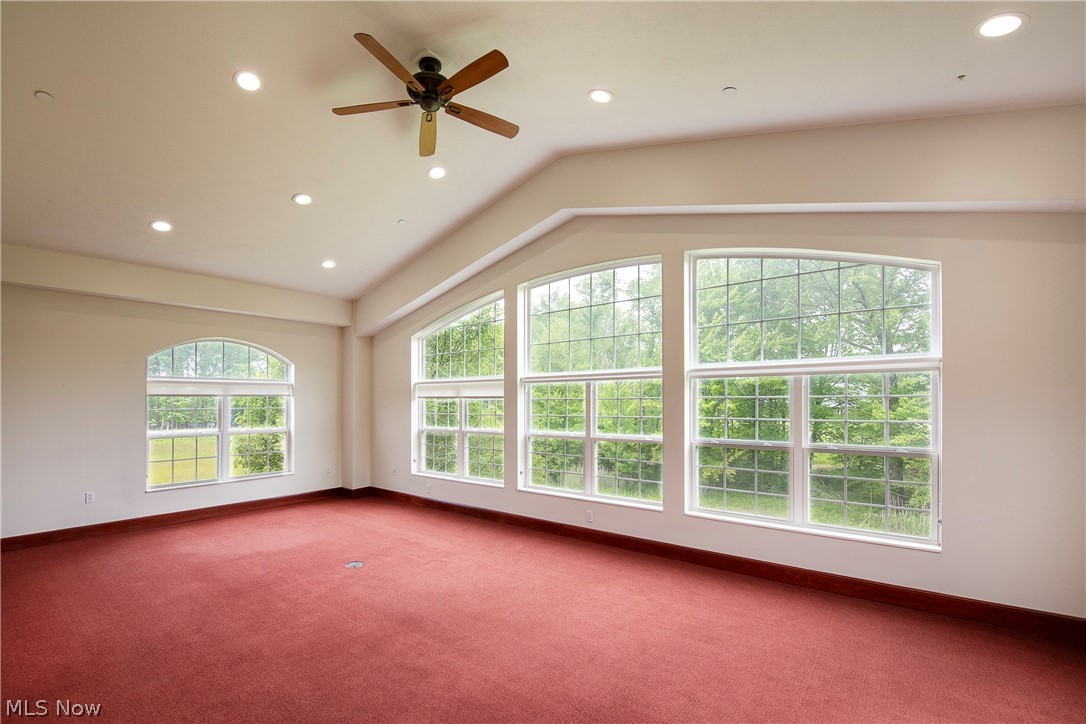 387 Golfview Lane Highland Heights OH 44143