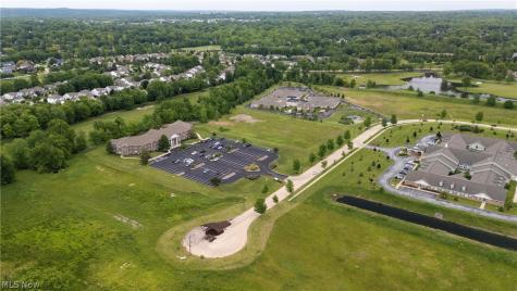 387 Golfview Lane Highland Heights OH 44143