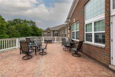 387 Golfview Lane Highland Heights OH 44143