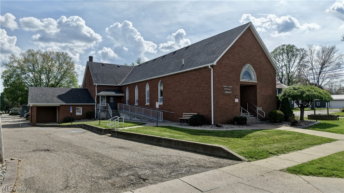 356 5th Street SW Strasburg OH 44680