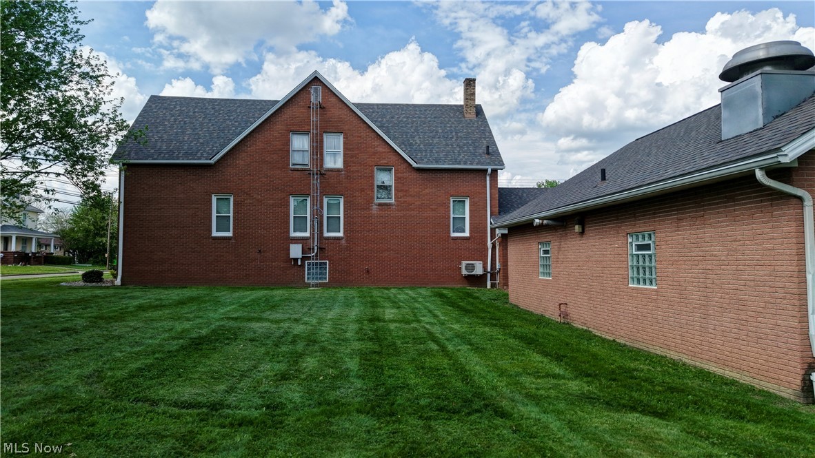 356 5th Street SW Strasburg OH 44680