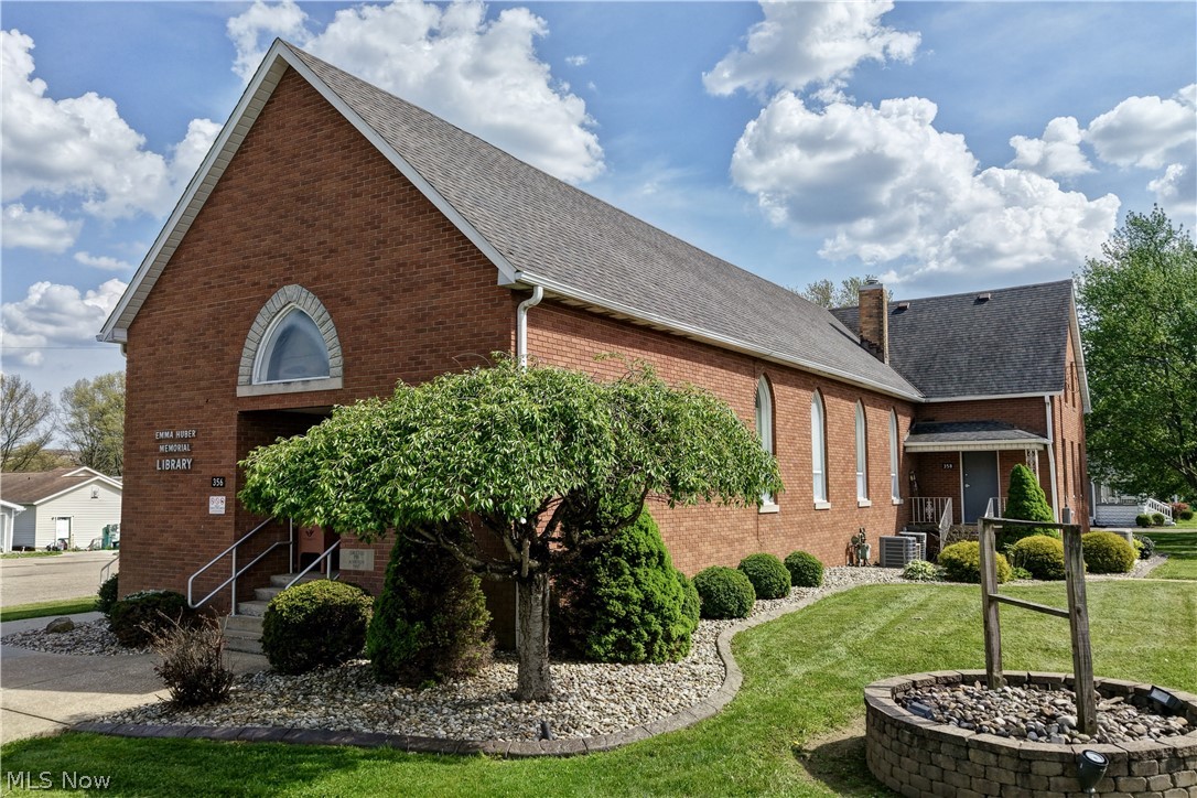356 5th Street SW Strasburg OH 44680