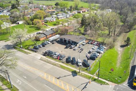 4925 Lee Road Cleveland OH 44128