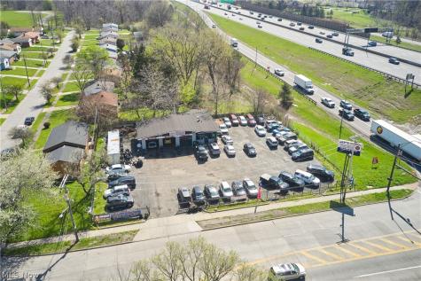 4925 Lee Road Cleveland OH 44128