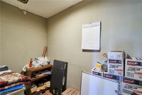 4925 Lee Road Cleveland OH 44128