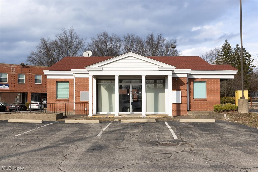 2911 Youngstown Road SE Warren OH 44484