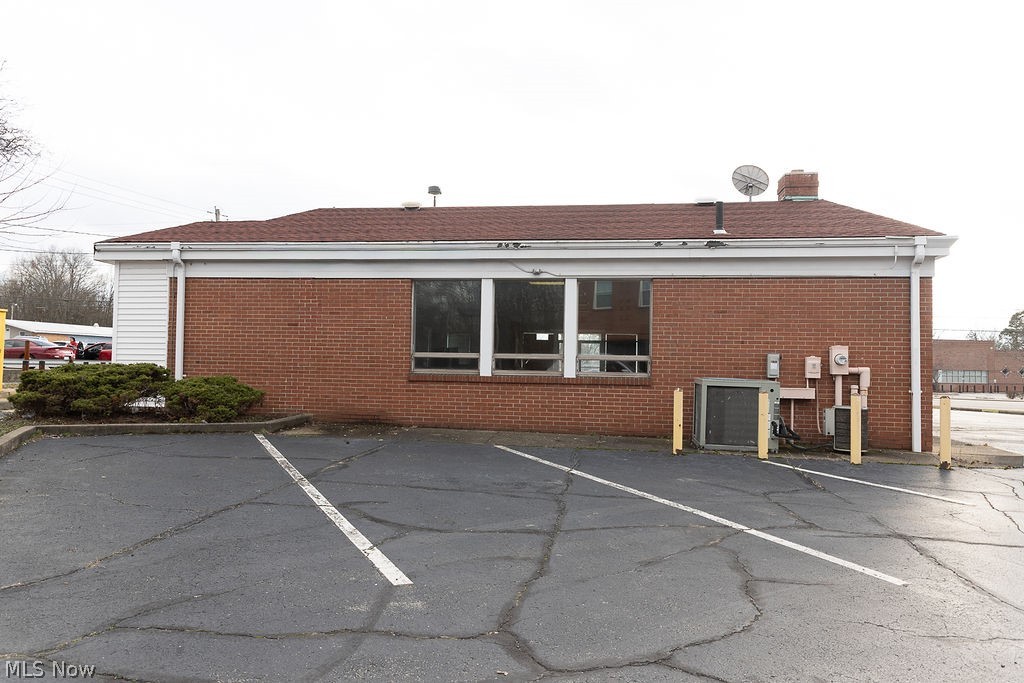 2911 Youngstown Road SE Warren OH 44484