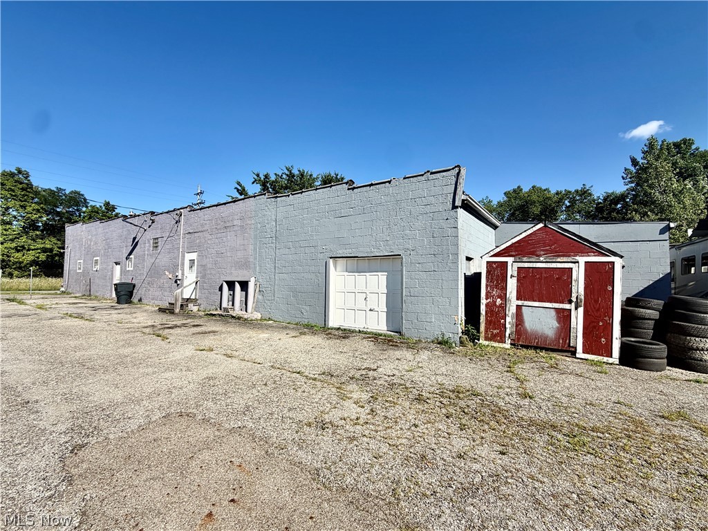 1566 Niles Road SE Warren OH 44484