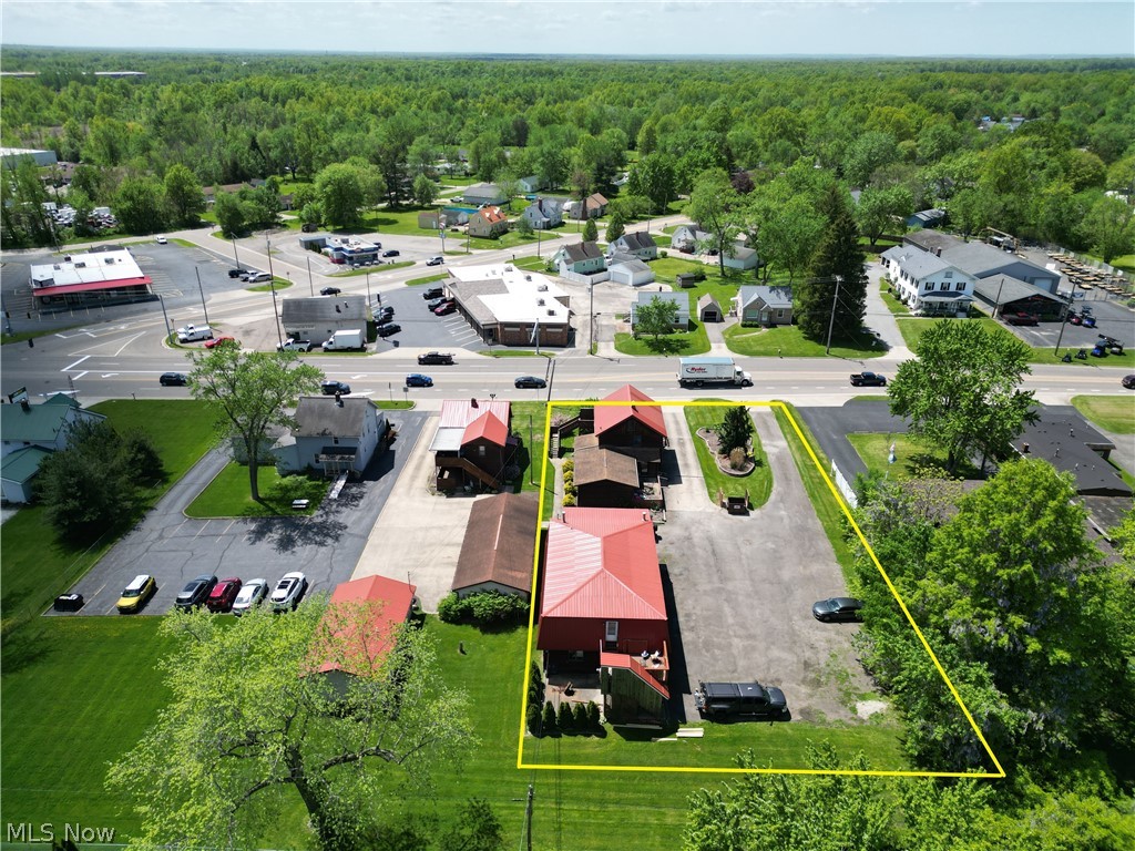 4636 Mahoning Avenue NW Warren OH 44483