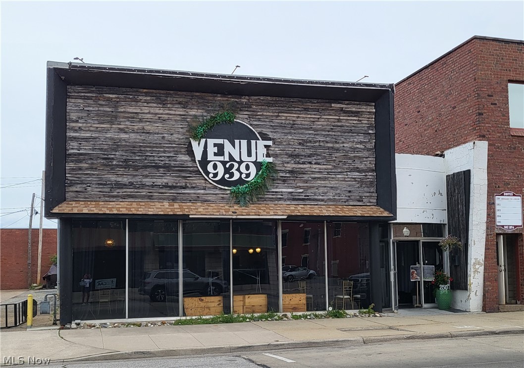 939 Broadway Lorain OH 44052