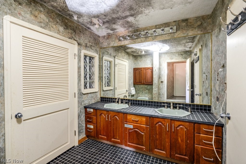 4861 Royalton Road North Royalton OH 44133