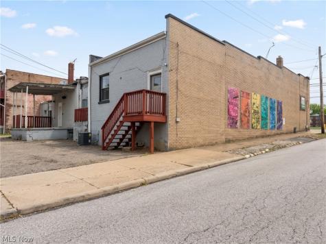 654 Canton Road Akron OH 44312