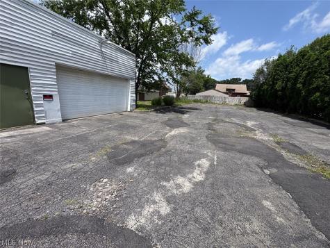 4527 Market Avenue Youngstown OH 44512