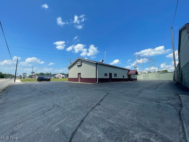 2660 Mahoning Avenue NW Warren OH 44483