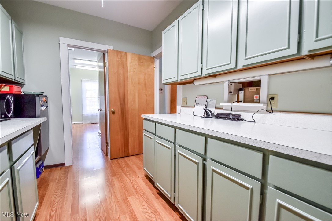 13-15 W Main Street Madison OH 44057