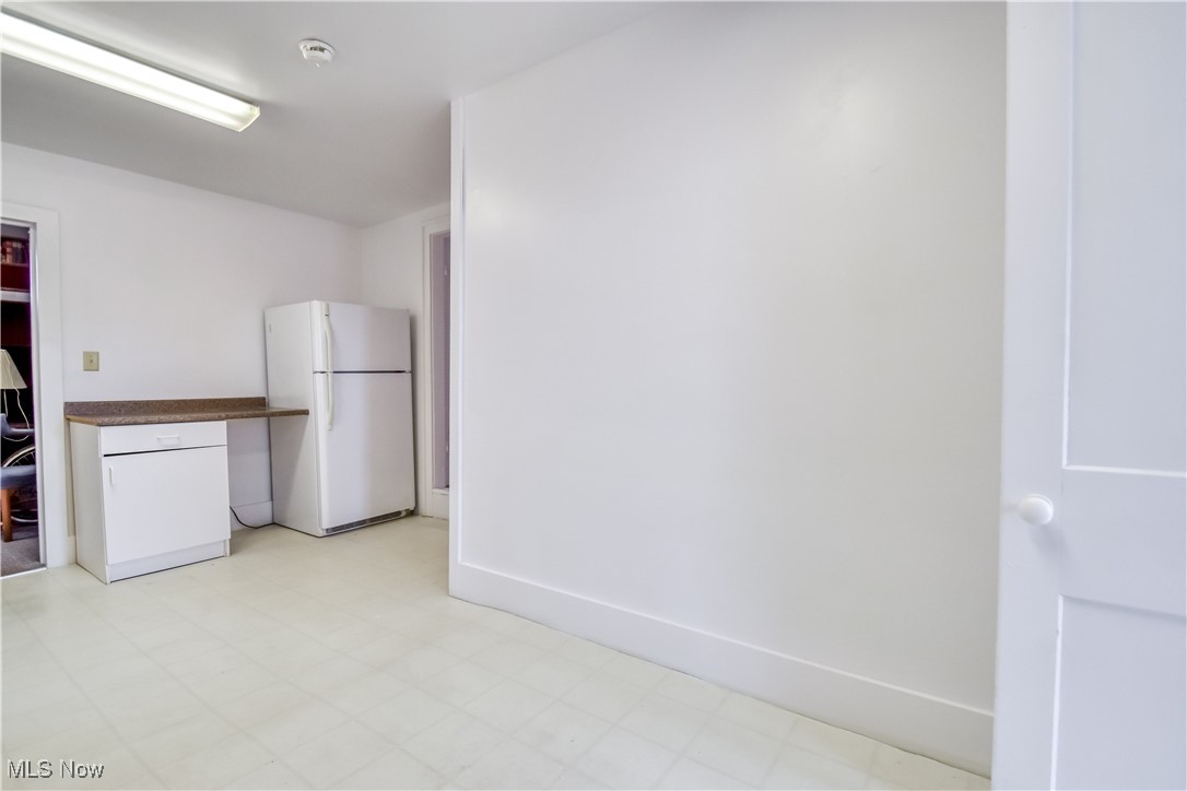 13-15 W Main Street Madison OH 44057