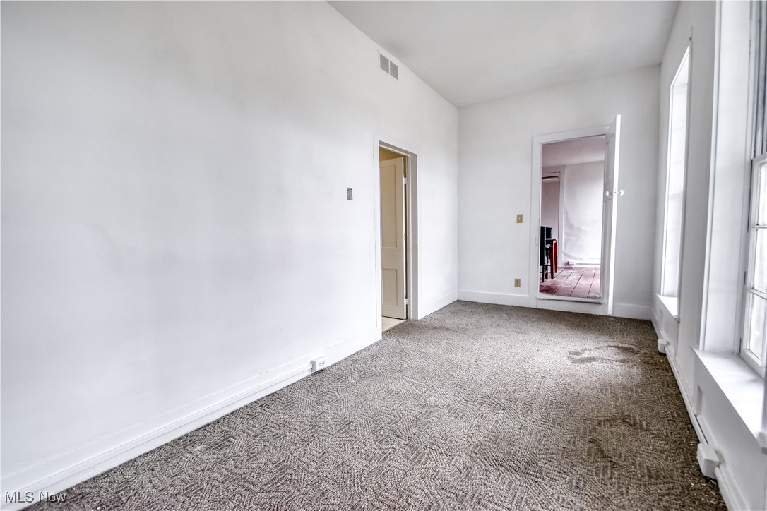 13-15 W Main Street Madison OH 44057