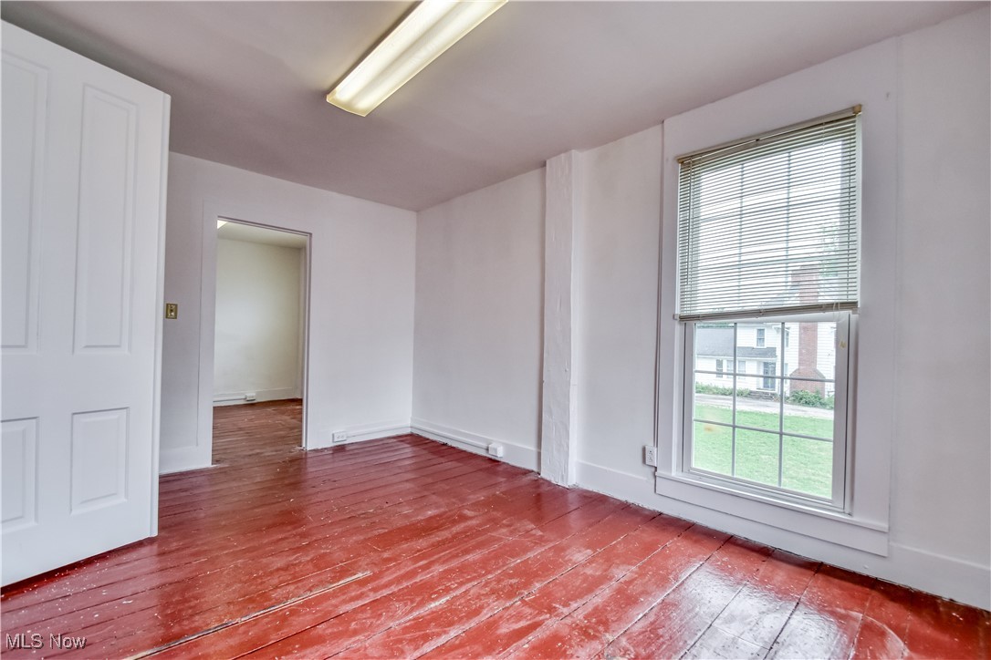 13-15 W Main Street Madison OH 44057