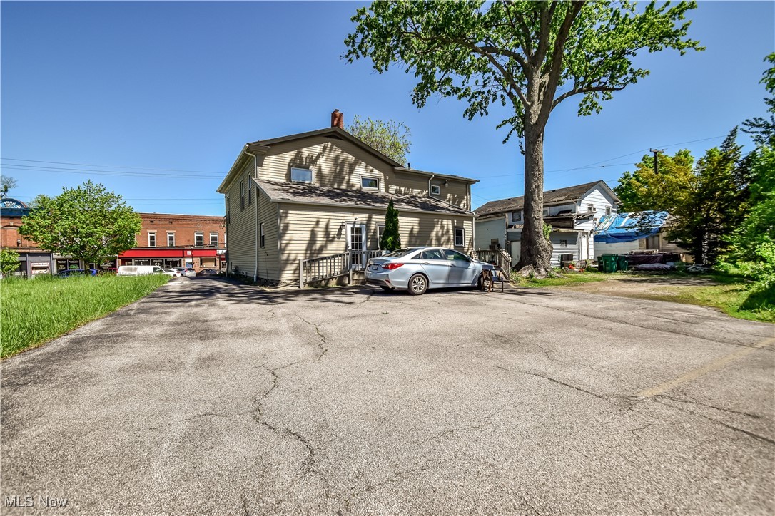 13-15 W Main Street Madison OH 44057