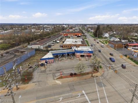 16436 Miles Avenue Cleveland OH 44128