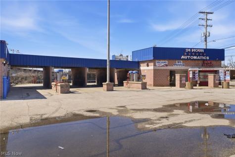 16436 Miles Avenue Cleveland OH 44128