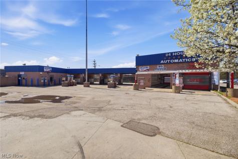 16436 Miles Avenue Cleveland OH 44128