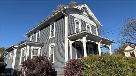 139 N Walnut Street East Palestine OH 44413