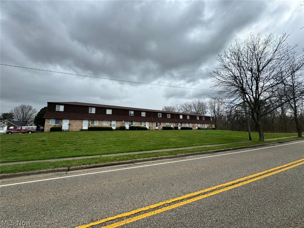 418 Woodard Avenue Louisville OH 44641