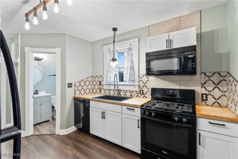 2709 Cleveland Avenue NW Canton OH 44709