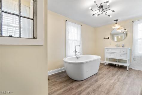 2709 Cleveland Avenue NW Canton OH 44709